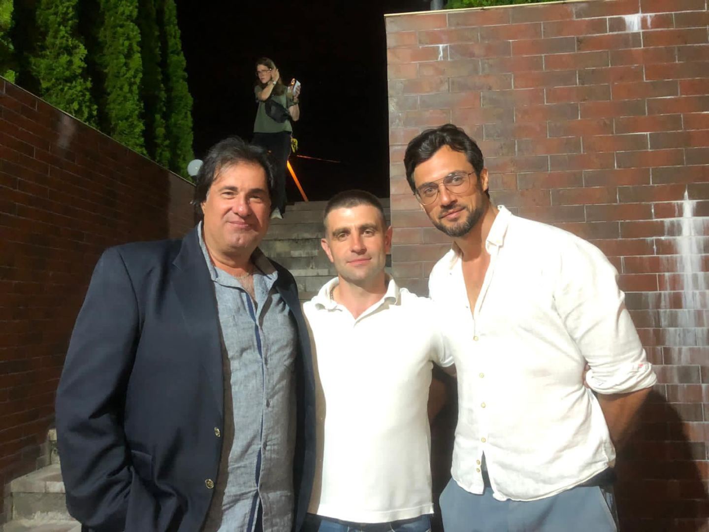 Азербайджанец решает познакомиться с русской женщиной, которую спасло сердце его жены (ФОТО)