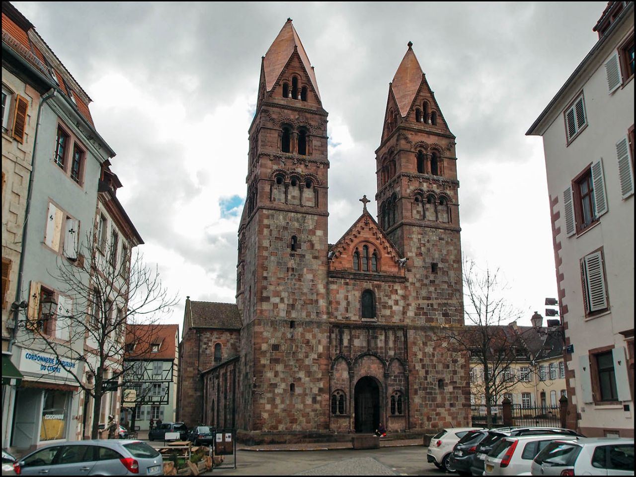 На родине новогодней ёлки во Франции открылась школа, где будут изучать азербайджанскую классику (ФОТО)