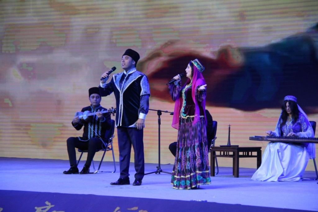 Азербайджанская музыка и танец представлены на концерте Международной культурной выставки "Шелковый путь" в Китае (ФОТО)