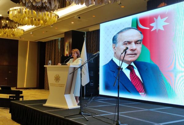 В Баку проведен мониторинг качества более 150 школ (ФОТО)