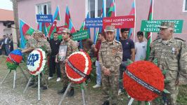 В Агстафе прощаются с шехидом, чьи останки были найдены в массовом захоронении в Физули (ФОТО)