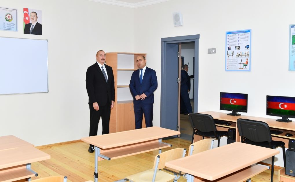 Президент Ильхам Алиев принял участие в открытии нового здания полной средней школы номер 11 города Хырдалан (ФОТО/ВИДЕО)