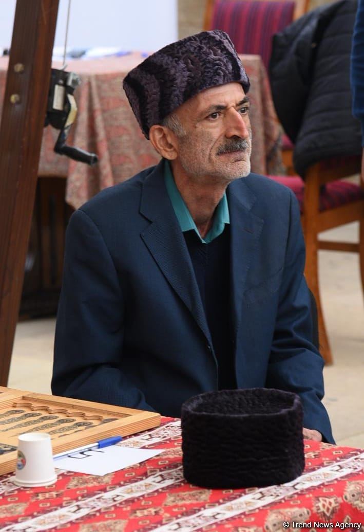 В старинной части Баку - Ичери шехер стартовал турнир по нардам среди ветеранов (ФОТО)