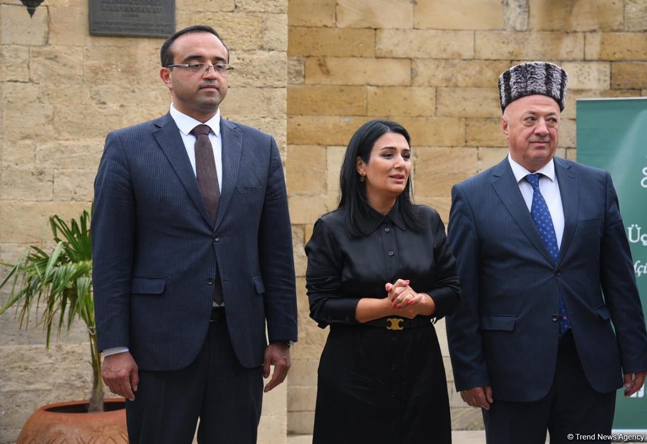 В старинной части Баку - Ичери шехер стартовал турнир по нардам среди ветеранов (ФОТО)