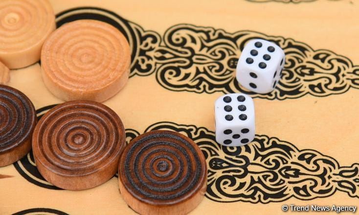 В старинной части Баку - Ичери шехер стартовал турнир по нардам среди ветеранов (ФОТО)