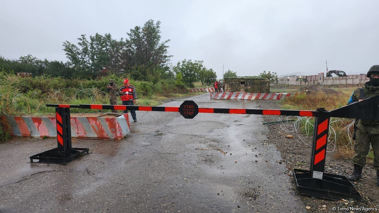 Дорога Агдам-Ханкенди открыта: Грузовик из России отправился в Карабах (ФОТО/ВИДЕО)