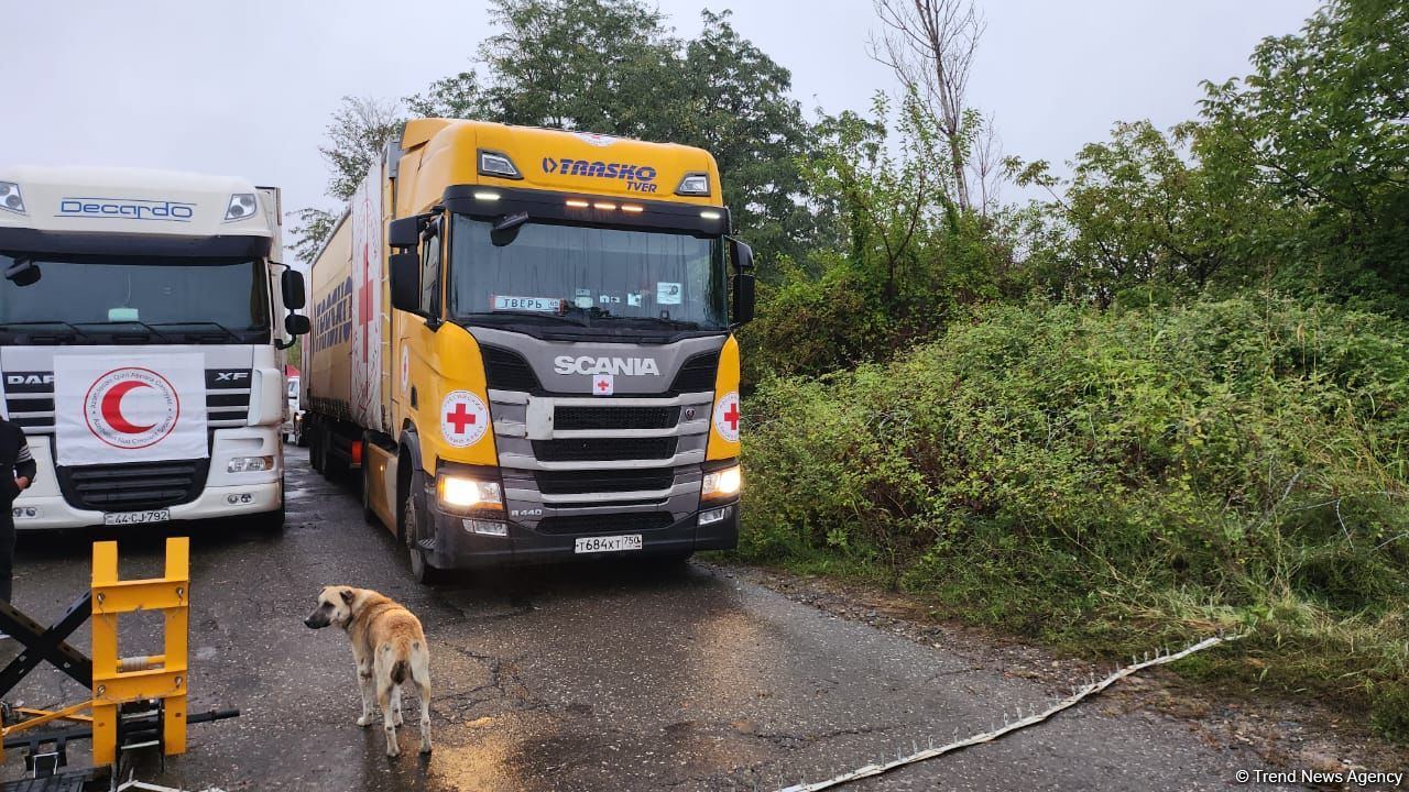 Дорога Агдам-Ханкенди открыта: Грузовик из России отправился в Карабах (ФОТО/ВИДЕО)