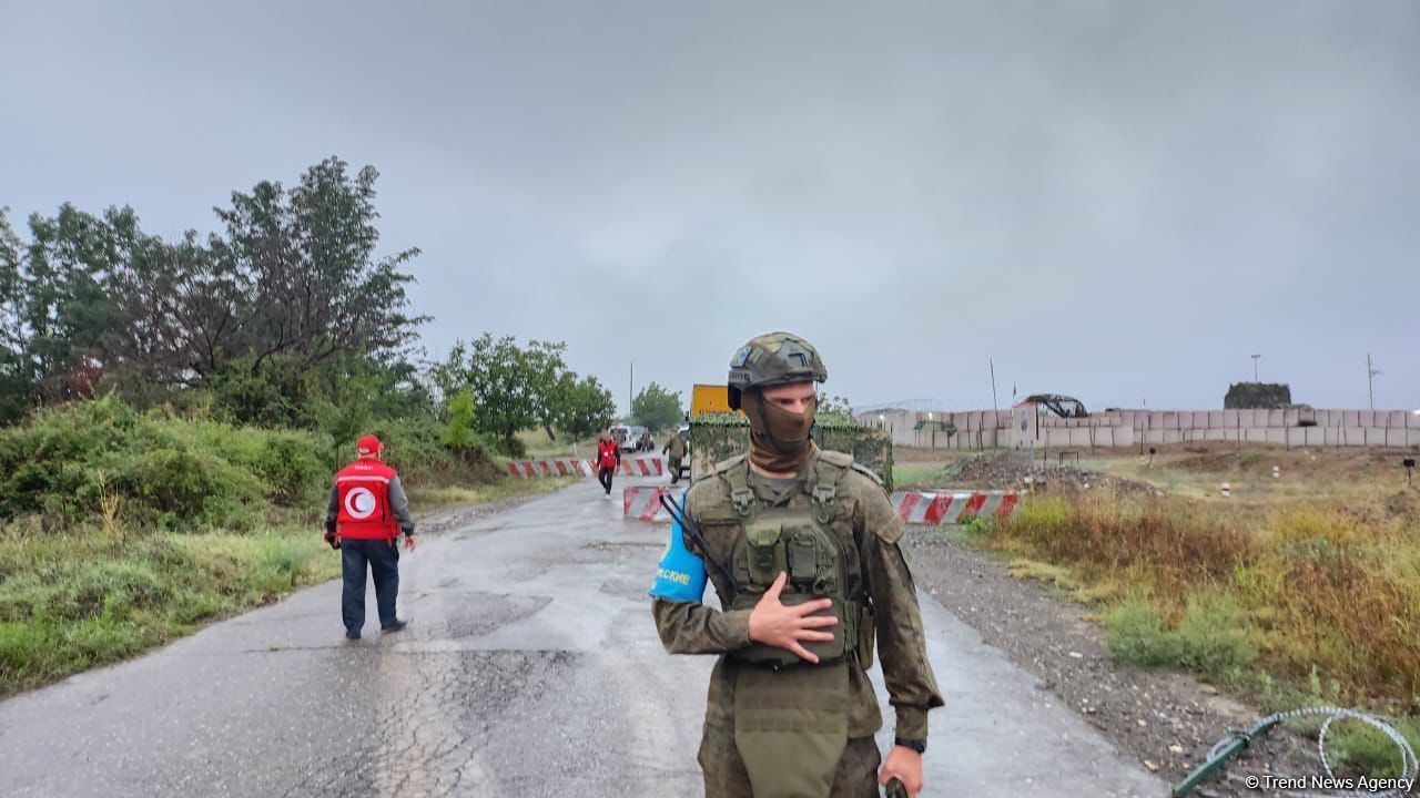 Дорога Агдам-Ханкенди открыта: Грузовик из России отправился в Карабах (ФОТО/ВИДЕО)