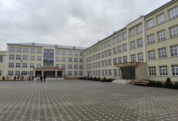 Фоторепортаж из новооткрывшейся школы номер 11 в Хырдалане