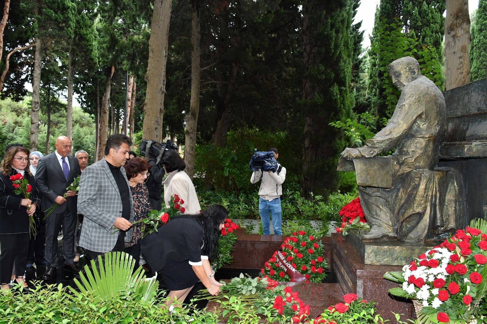 В Баку почтена память выдающегося композитора Арифа Меликова (ФОТО)