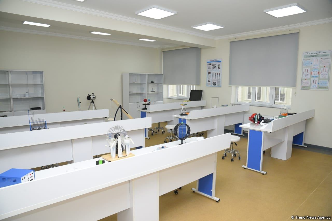 Фоторепортаж из новооткрывшейся школы номер 11 в Хырдалане