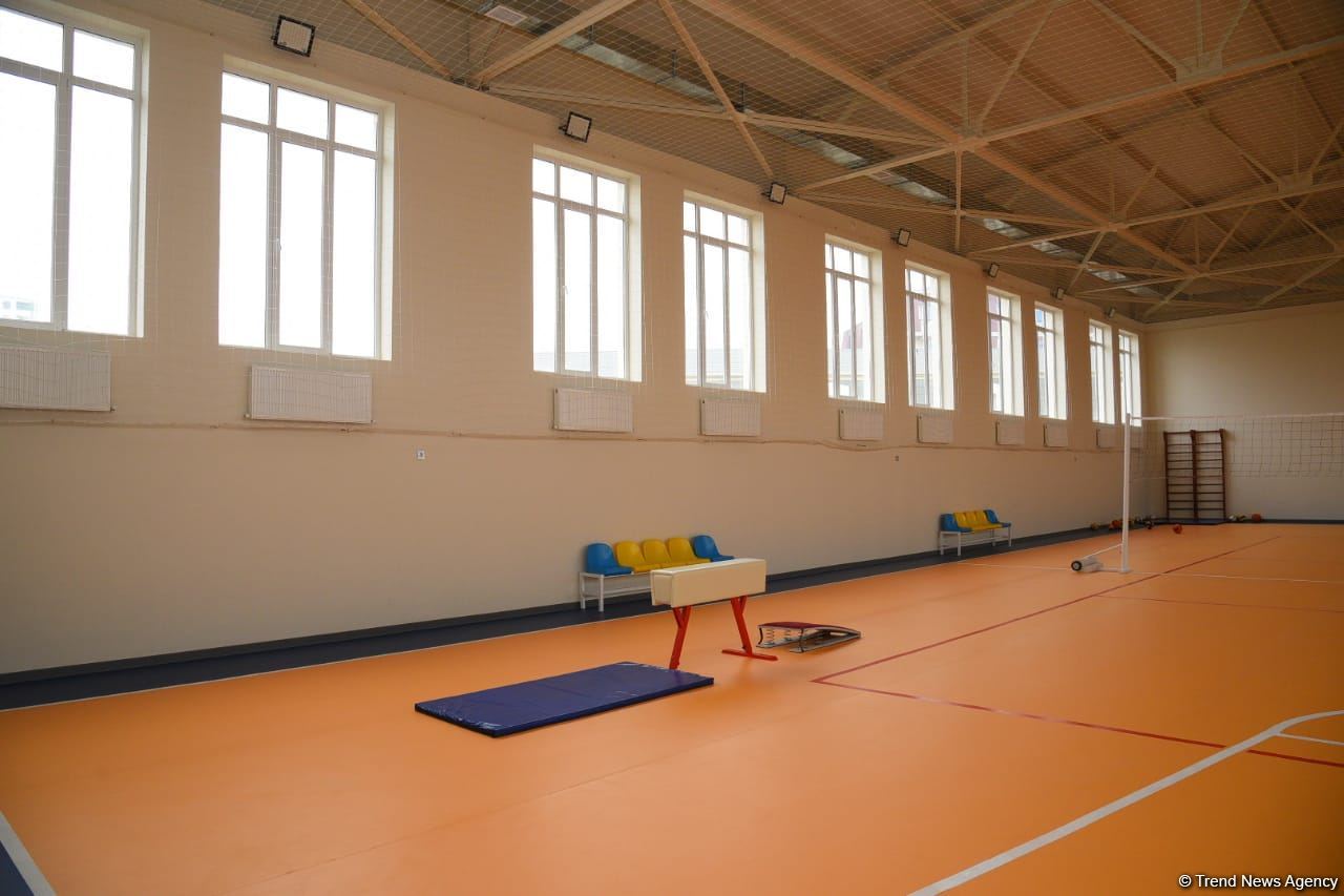 Фоторепортаж из новооткрывшейся школы номер 11 в Хырдалане