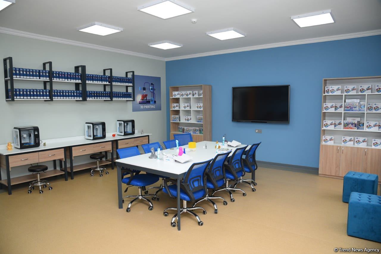 Фоторепортаж из новооткрывшейся школы номер 11 в Хырдалане