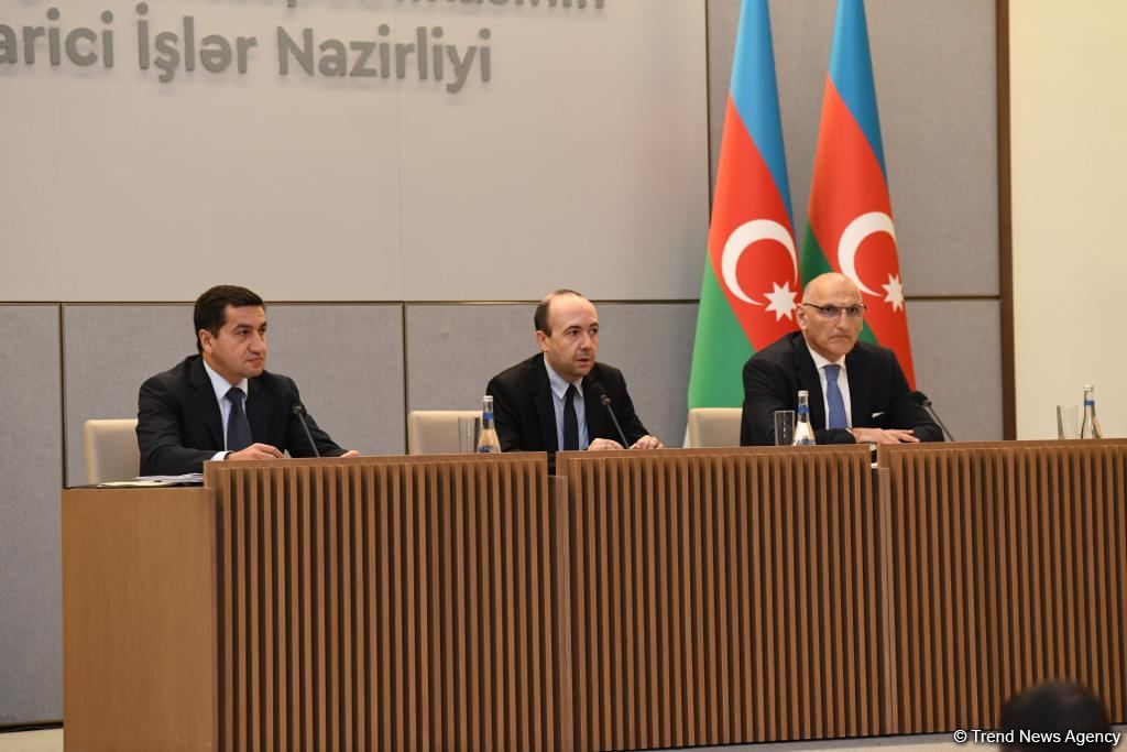 Азербайджан выступает за нормализацию отношений с Арменией - Хикмет Гаджиев