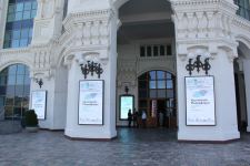 Азербайджанская делегация приняла участие в "Каспийском медиафоруме" и посетила школу имени Гейдара Алиева в Астрахани (ФОТО)