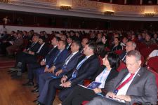 Азербайджанская делегация приняла участие в "Каспийском медиафоруме" и посетила школу имени Гейдара Алиева в Астрахани (ФОТО)