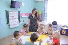 Азербайджанская делегация приняла участие в "Каспийском медиафоруме" и посетила школу имени Гейдара Алиева в Астрахани (ФОТО)