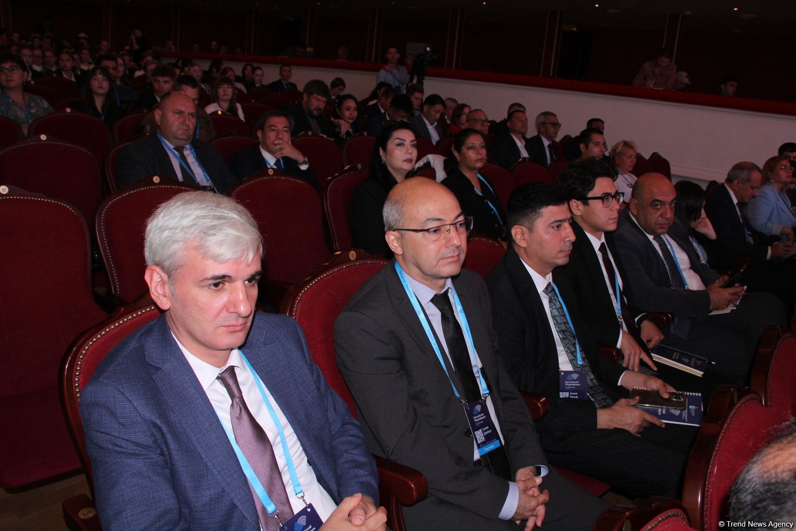 Азербайджанская делегация приняла участие в "Каспийском медиафоруме" и посетила школу имени Гейдара Алиева в Астрахани (ФОТО)