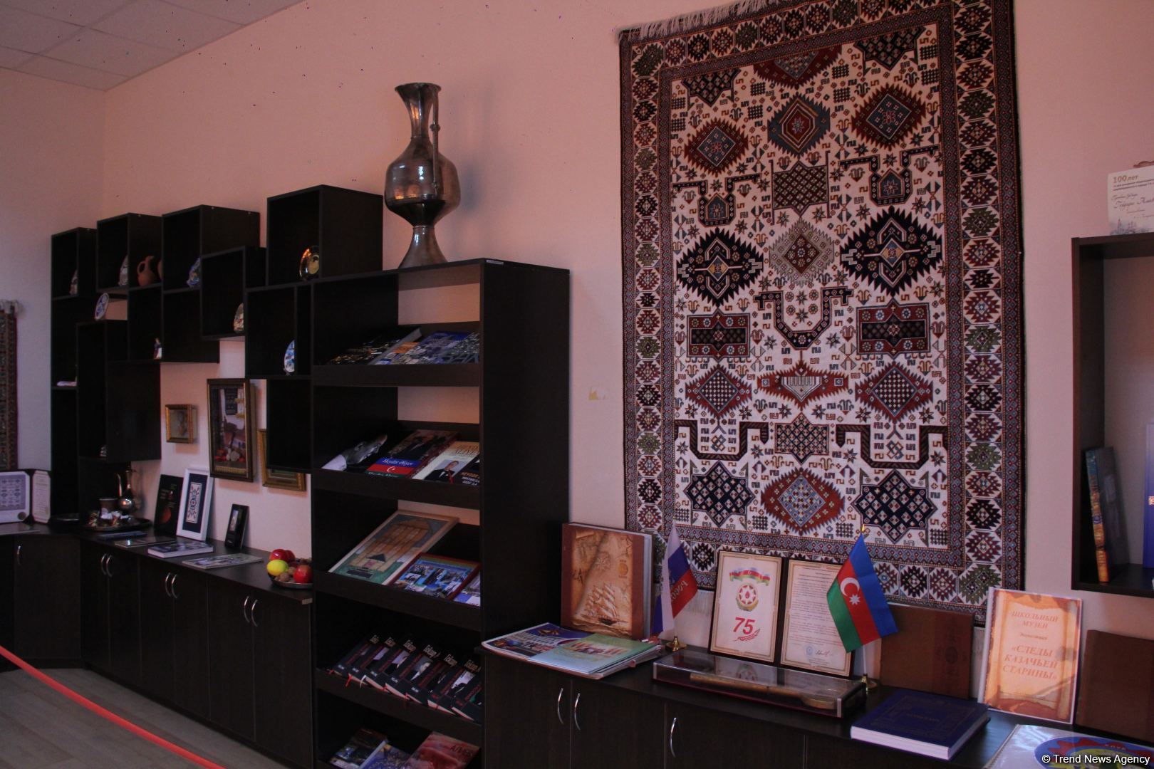 Азербайджанская делегация приняла участие в "Каспийском медиафоруме" и посетила школу имени Гейдара Алиева в Астрахани (ФОТО)