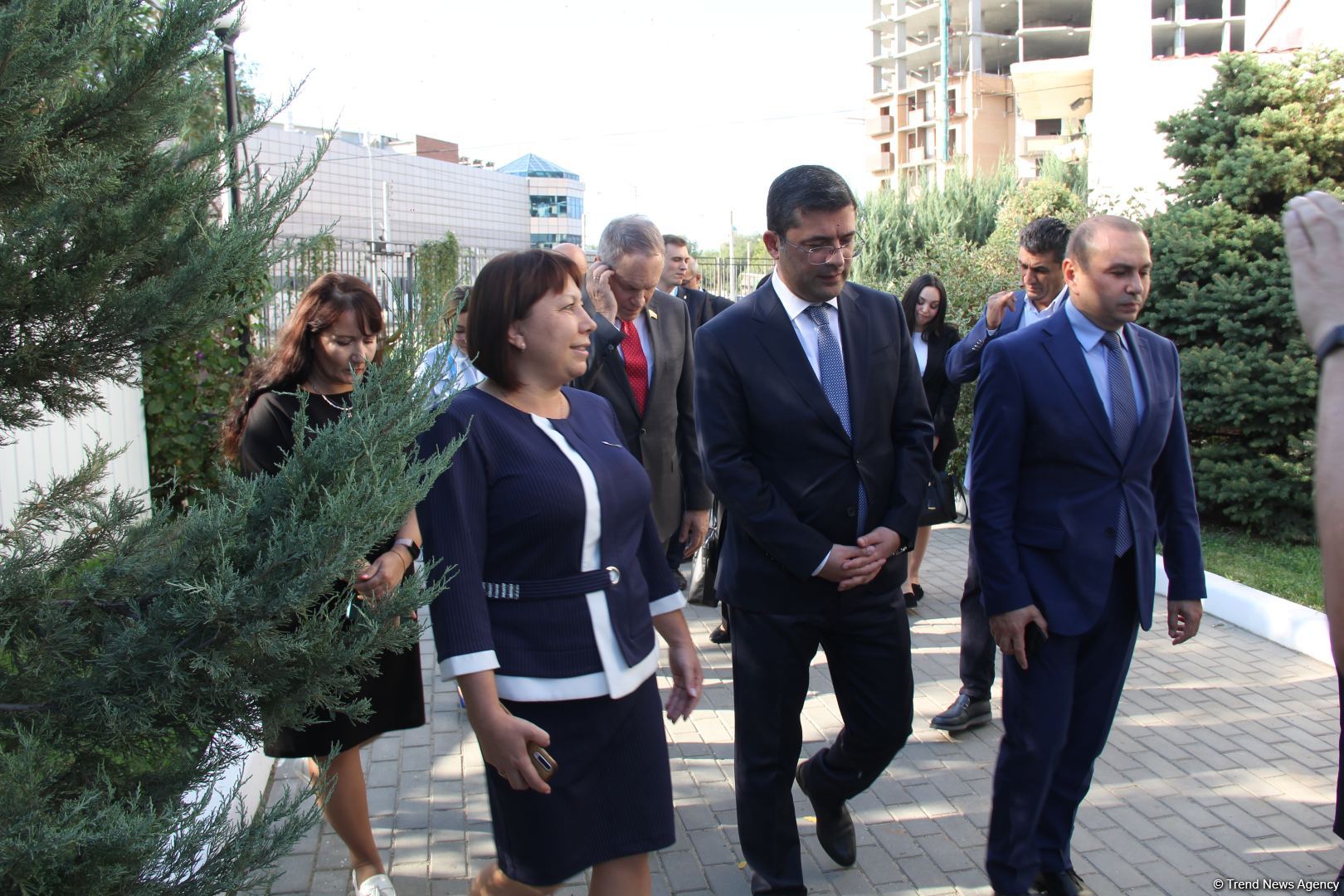 Азербайджанская делегация приняла участие в "Каспийском медиафоруме" и посетила школу имени Гейдара Алиева в Астрахани (ФОТО)