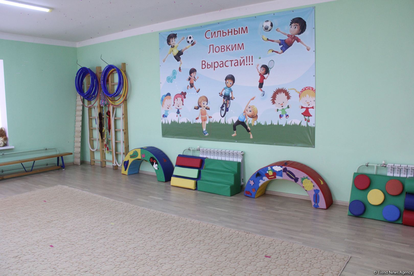 Азербайджанская делегация приняла участие в "Каспийском медиафоруме" и посетила школу имени Гейдара Алиева в Астрахани (ФОТО)