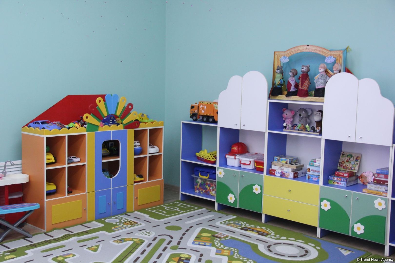 Азербайджанская делегация приняла участие в "Каспийском медиафоруме" и посетила школу имени Гейдара Алиева в Астрахани (ФОТО)