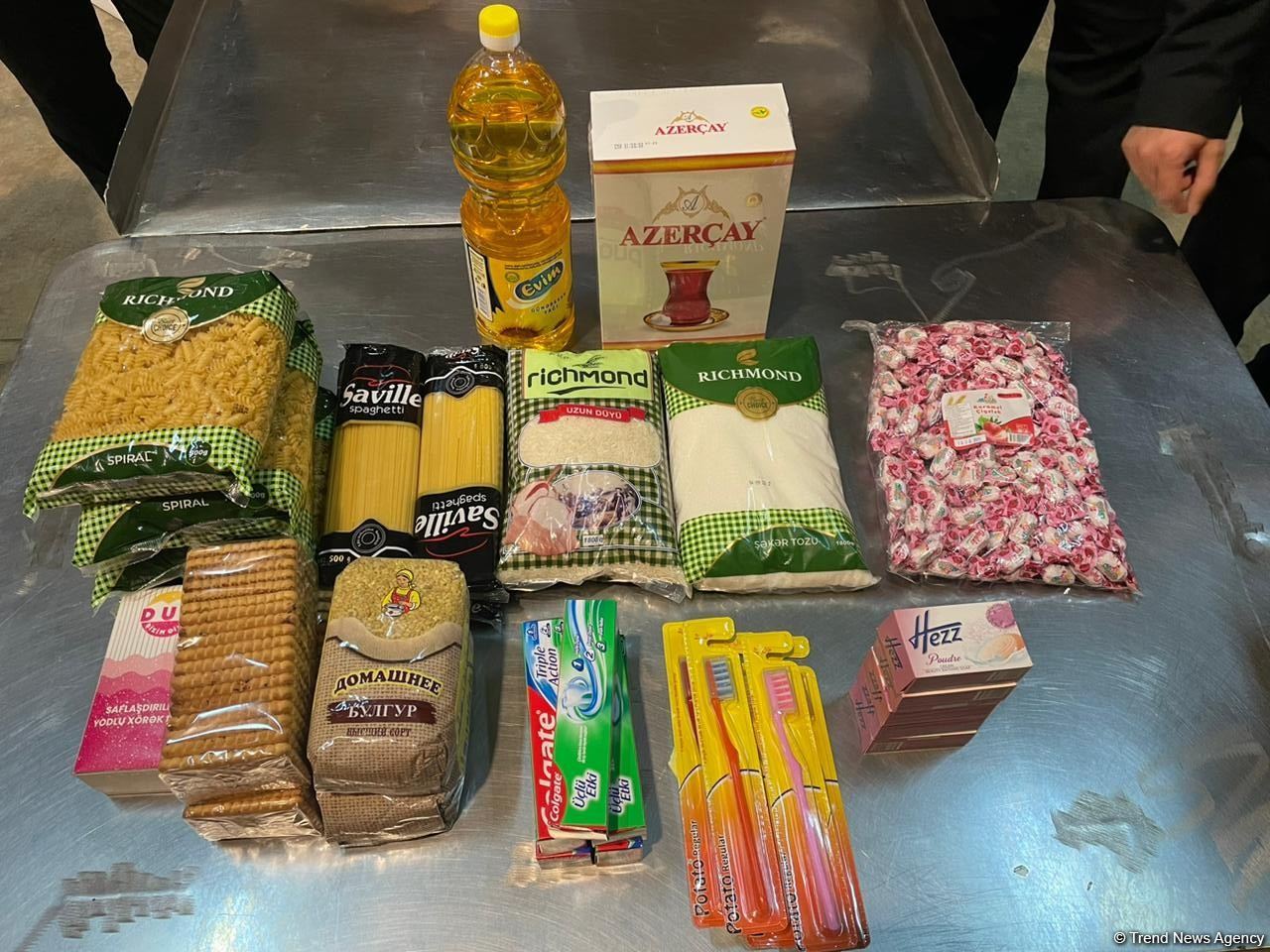 МЧС Азербайджана направило продовольственный груз для армянских жителей Карабаха (ФОТО/ВИДЕО)
