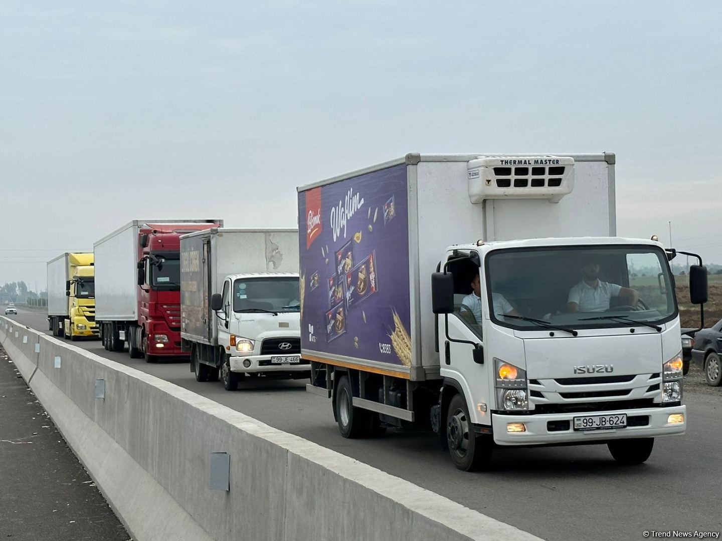 МЧС Азербайджана направило продовольственный груз для армянских жителей Карабаха (ФОТО/ВИДЕО)