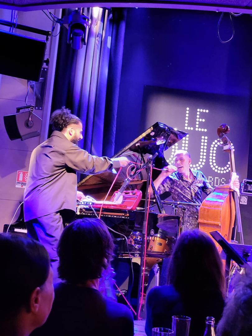 В Париже с аншлагом прошел вечер азербайджанского этно-джаза (ВИДЕО, ФОТО)