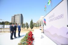 Государственные и общественные деятели Азербайджана продолжают посещать Парк Победы (ФОТО)