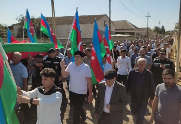 Останки пропавшего без вести 30 лет назад азербайджанского военнослужащего похоронили в Сальяне (ФОТО/ВИДЕО)