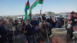 Останки пропавшего без вести 30 лет назад в Физули азербайджанского военнослужащего доставили в Сальян (ФОТО/ВИДЕО)