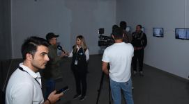 YARAT представил выставочный проект "MONO" – одиночество и диалог с нейросетью (ФОТО)