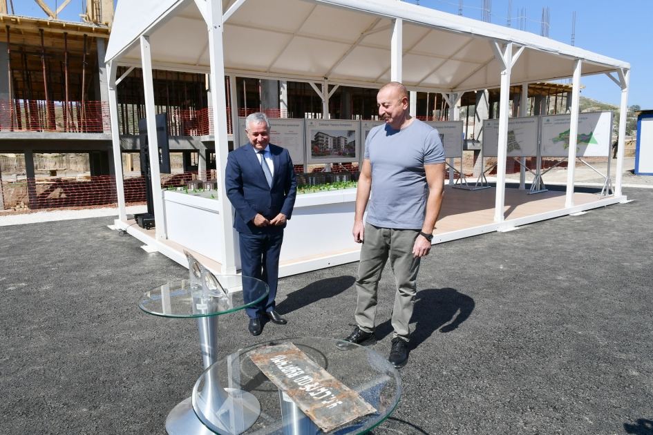 Президент Ильхам Алиев ознакомился со строительными работами в Джебраильском жилом комплексе (ВИДЕО/ФОТО)