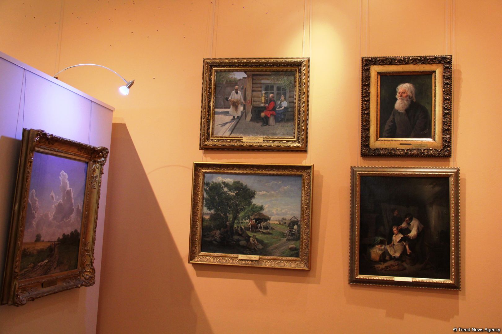 Астрахань глазами азербайджанца – рыбный рай, золото кочевников, доисторические животные, уникальный Кремль и картины  (ФОТО)