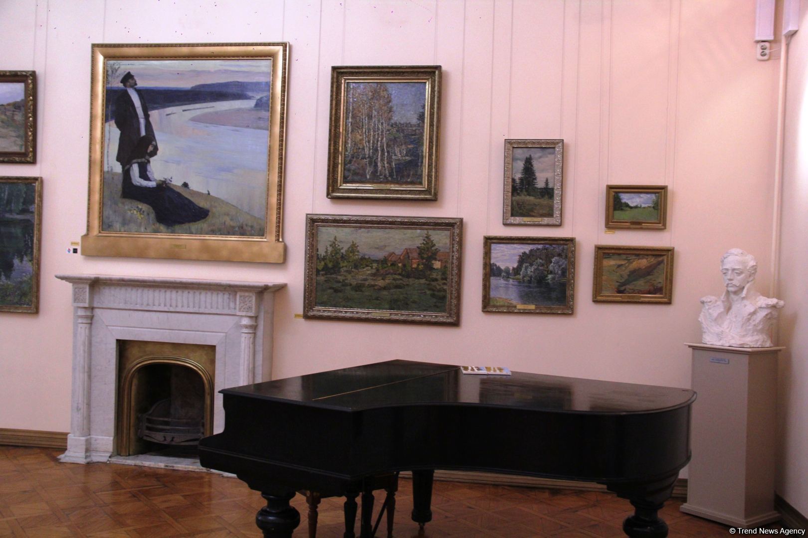 Астрахань глазами азербайджанца – рыбный рай, золото кочевников, доисторические животные, уникальный Кремль и картины  (ФОТО)