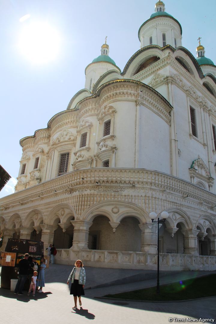 Астрахань глазами азербайджанца – рыбный рай, золото кочевников, доисторические животные, уникальный Кремль и картины  (ФОТО)