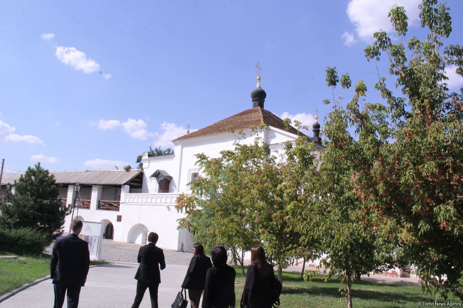 Астрахань глазами азербайджанца – рыбный рай, золото кочевников, доисторические животные, уникальный Кремль и картины  (ФОТО)