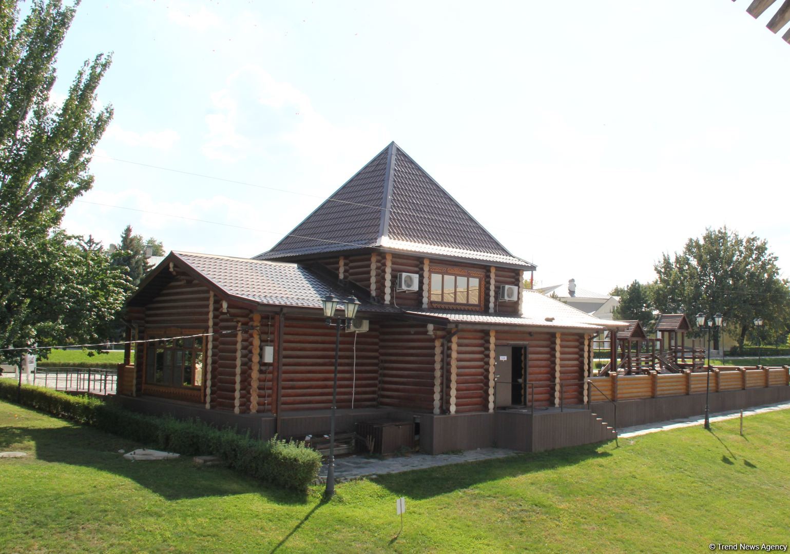 Астрахань глазами азербайджанца – рыбный рай, золото кочевников, доисторические животные, уникальный Кремль и картины  (ФОТО)