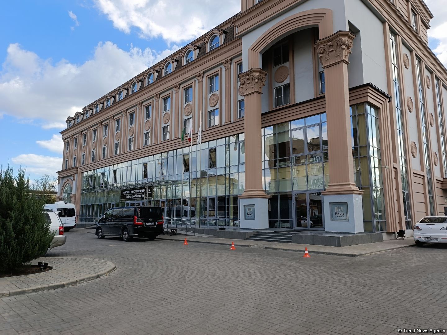 Астрахань глазами азербайджанца – рыбный рай, золото кочевников, доисторические животные, уникальный Кремль и картины  (ФОТО)