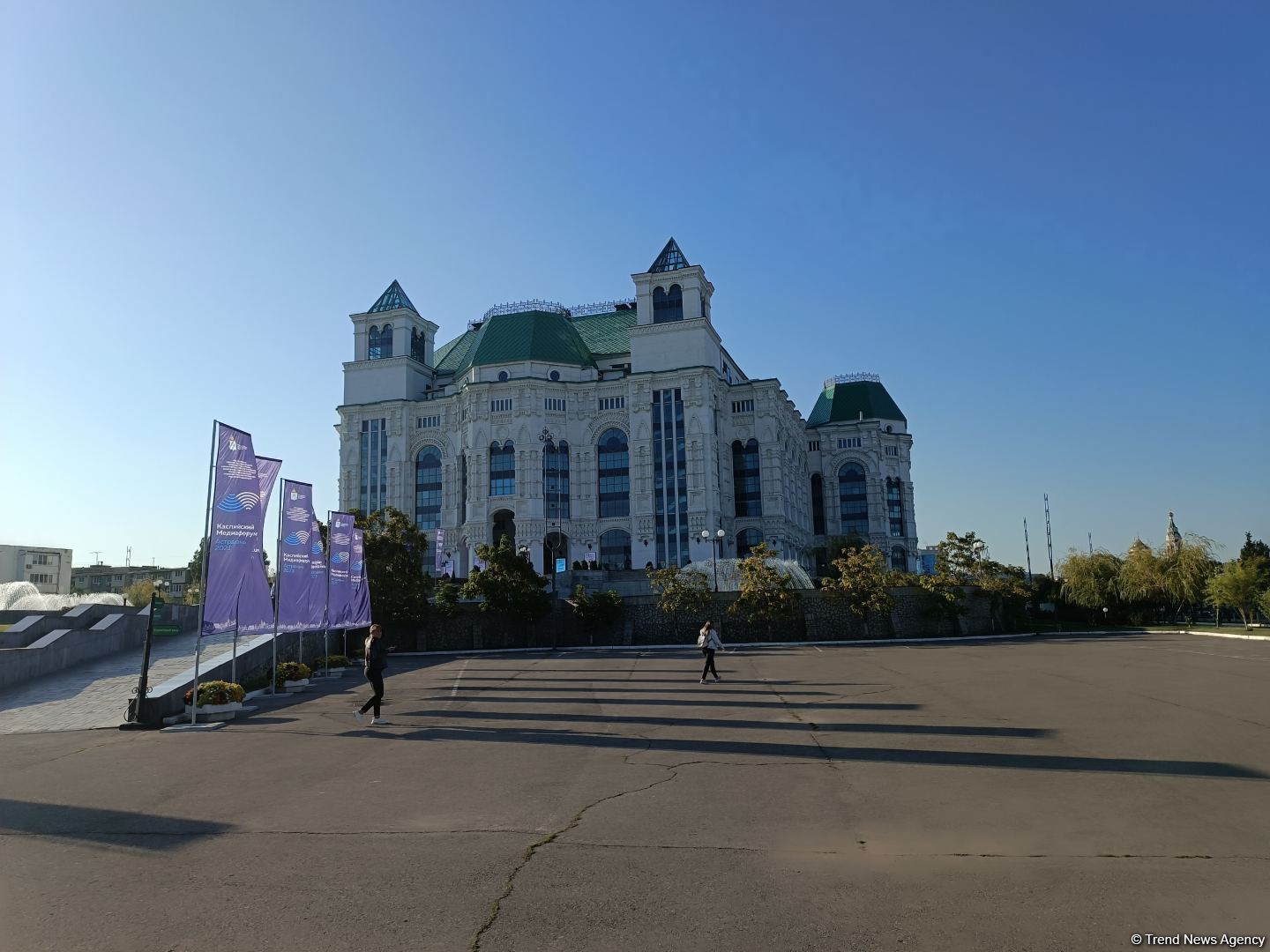 Астрахань глазами азербайджанца – рыбный рай, золото кочевников, доисторические животные, уникальный Кремль и картины  (ФОТО)