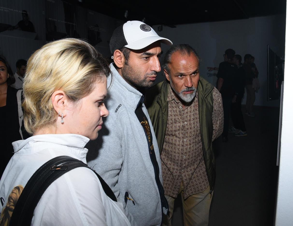 YARAT представил выставочный проект "MONO" – одиночество и диалог с нейросетью (ФОТО)