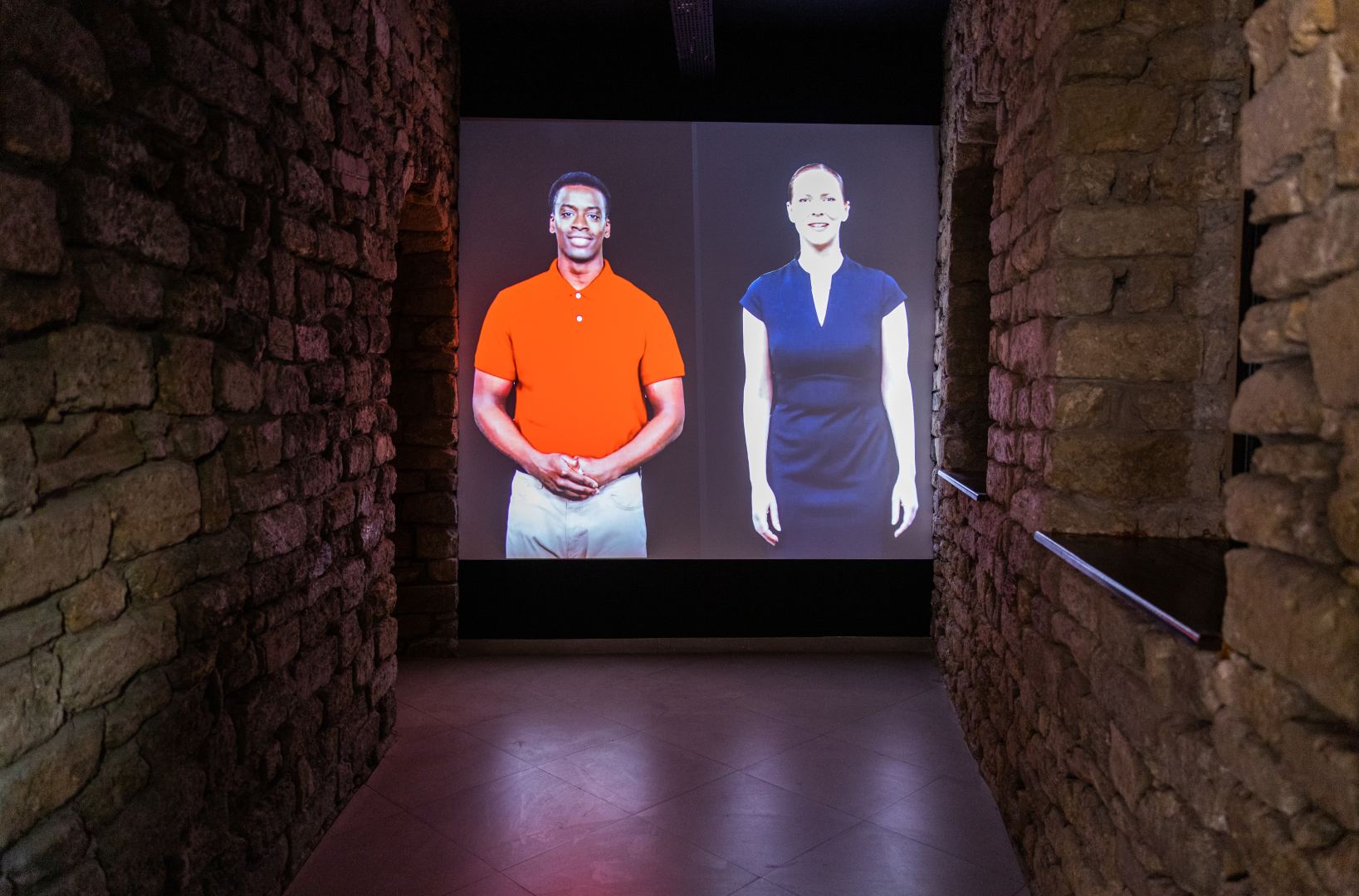 YARAT представил выставочный проект "MONO" – одиночество и диалог с нейросетью (ФОТО)