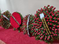 Проходит церемония прощания с Хошбахтом Юсифзаде (ФОТО)