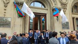 Проходит церемония прощания с Хошбахтом Юсифзаде (ФОТО)