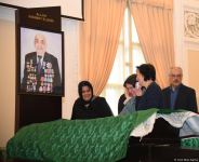 Проходит церемония прощания с Хошбахтом Юсифзаде (ФОТО)