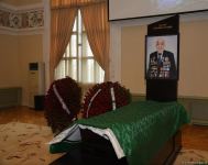 Проходит церемония прощания с Хошбахтом Юсифзаде (ФОТО)