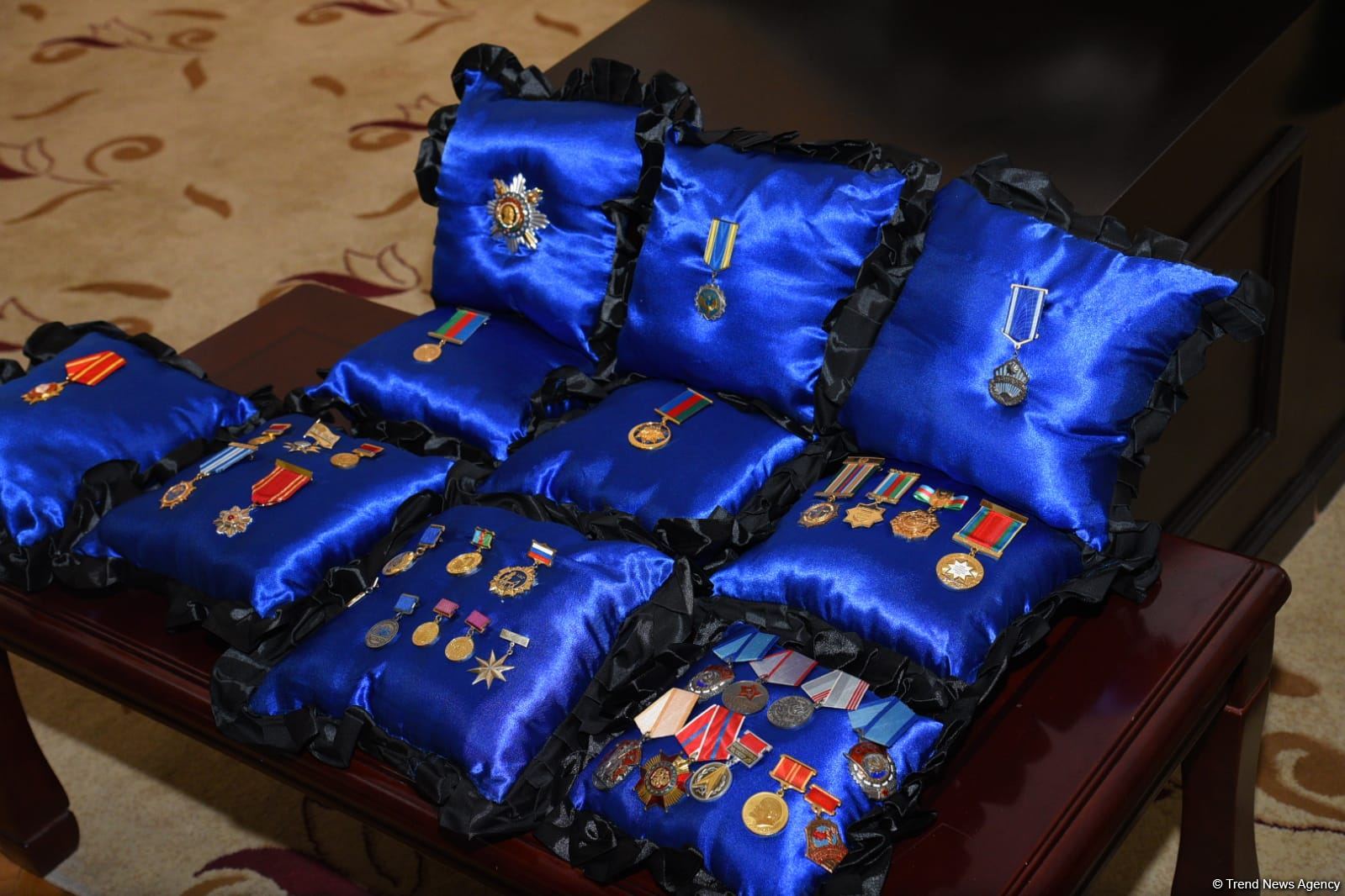 Проходит церемония прощания с Хошбахтом Юсифзаде (ФОТО)