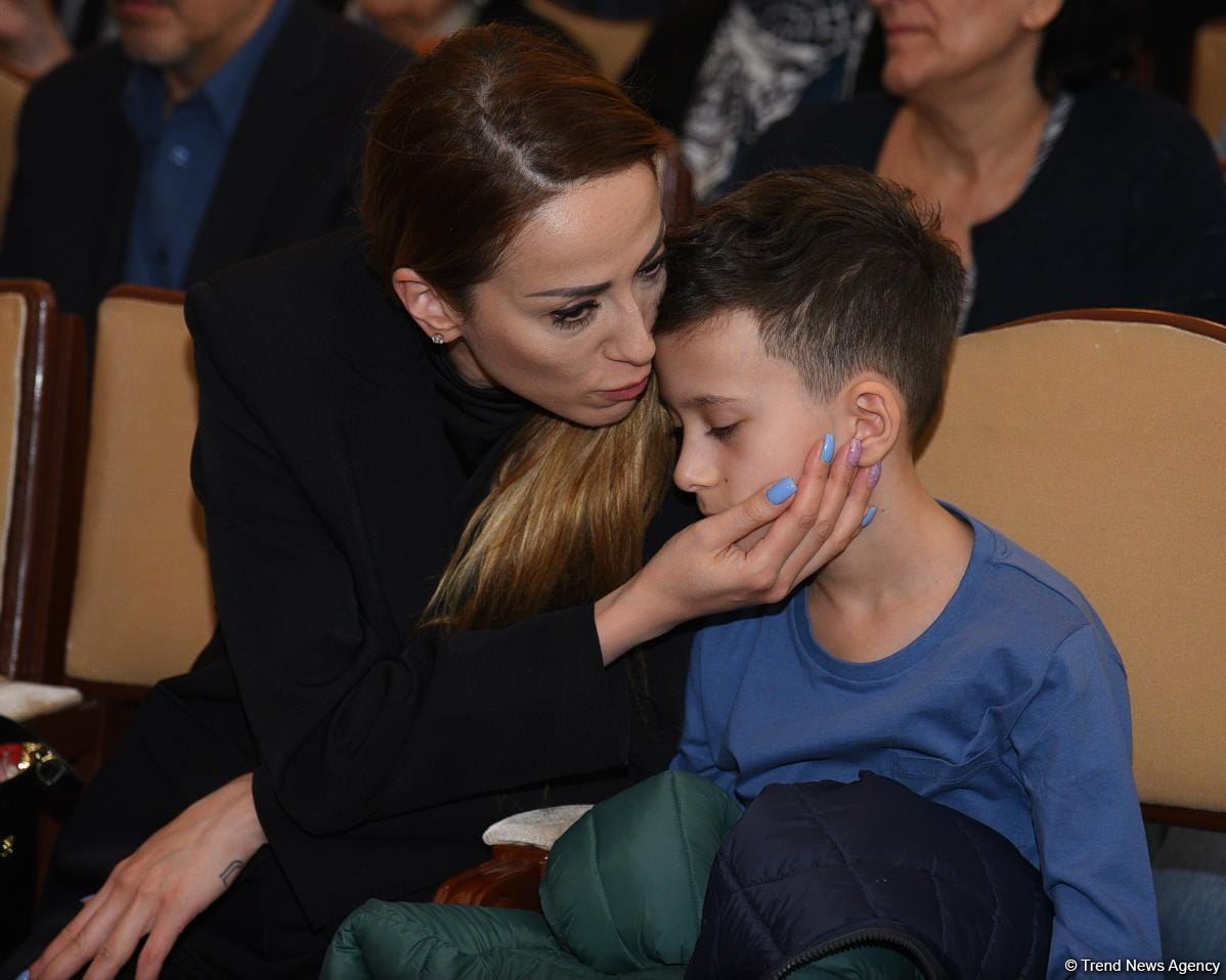 Проходит церемония прощания с Хошбахтом Юсифзаде (ФОТО)