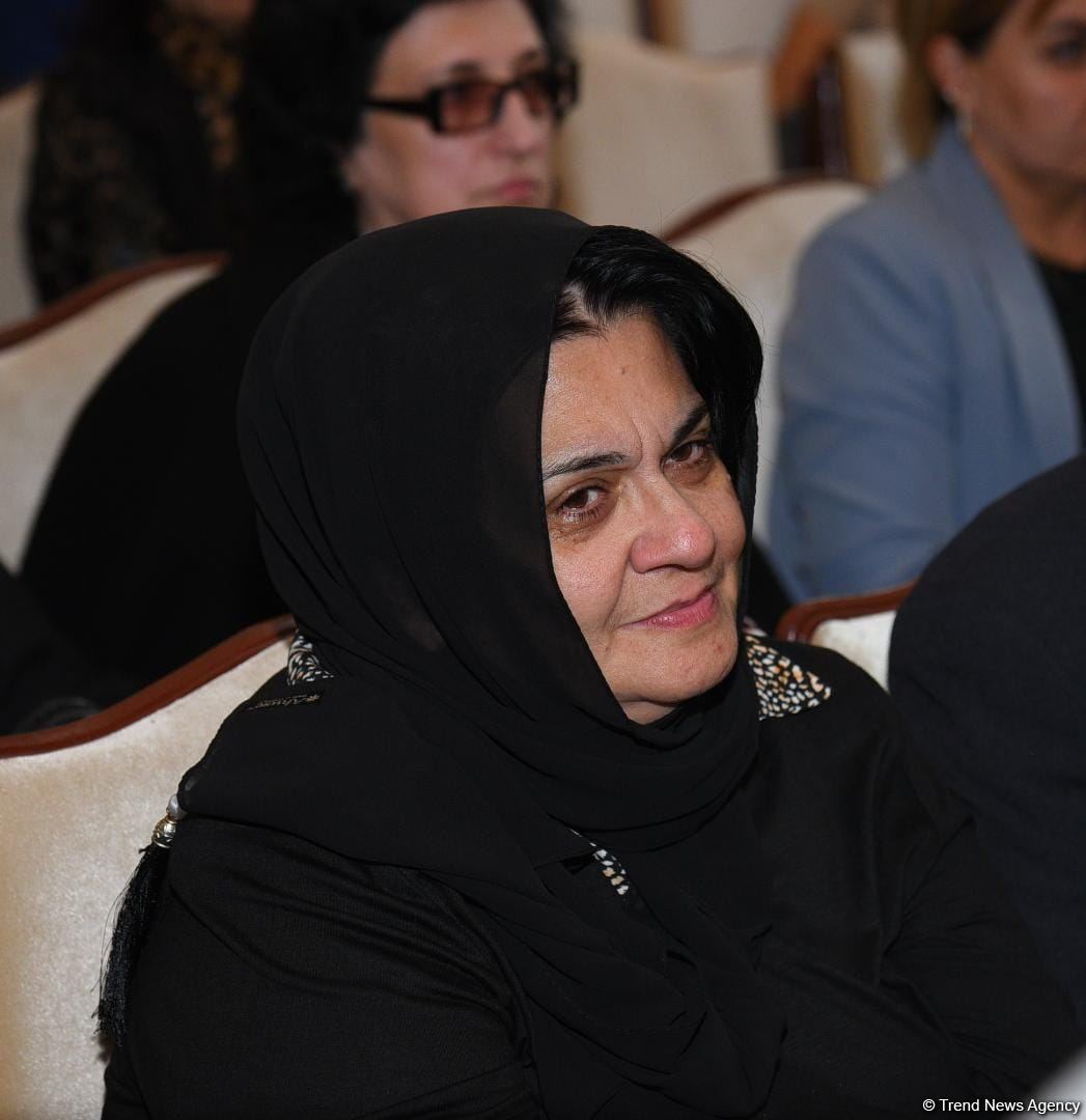 Проходит церемония прощания с Хошбахтом Юсифзаде (ФОТО)